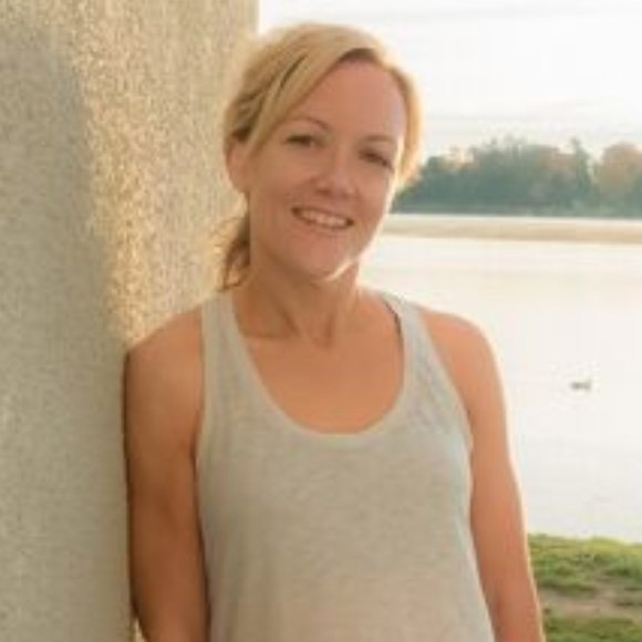 Meet your Posher, Sonya - Picture 2 of 2